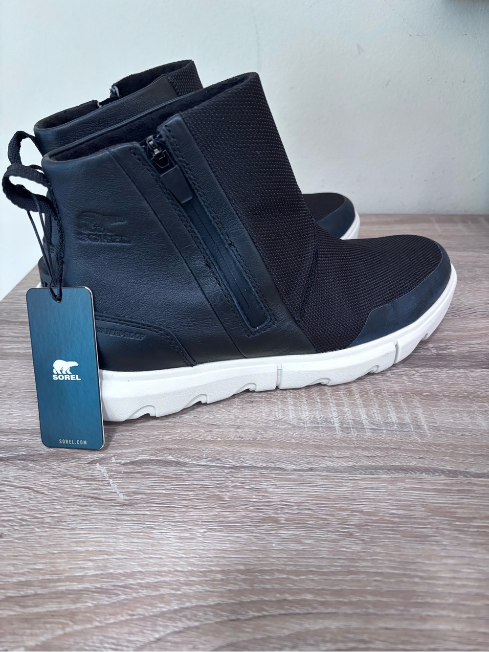Sorel Explorer II Black Winter Ankle Boots with Cream Sole size 8 - Picture 4 of 5